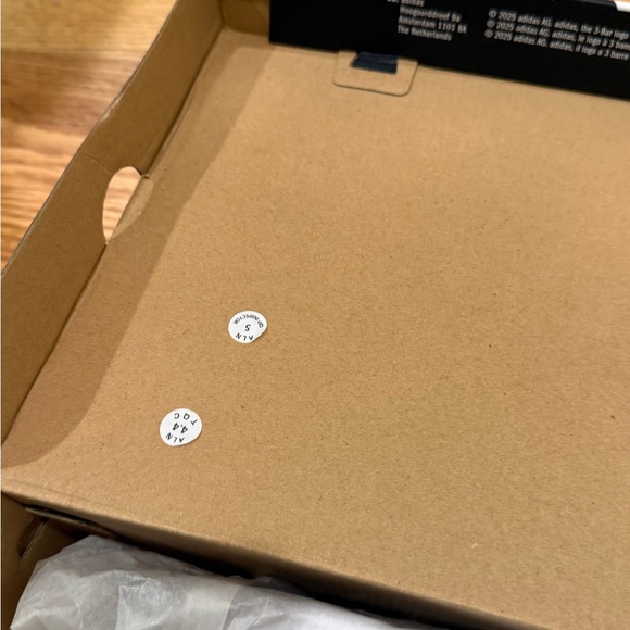 Adidas Swift Run 1.0 White Sneakers - Picture 6 of 6